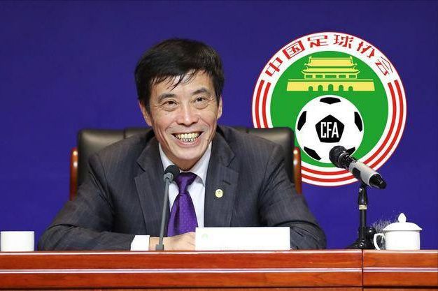 三笘薫因伤缺席了日本队最近两场世预赛，而且也缺席了上一轮英超联赛。